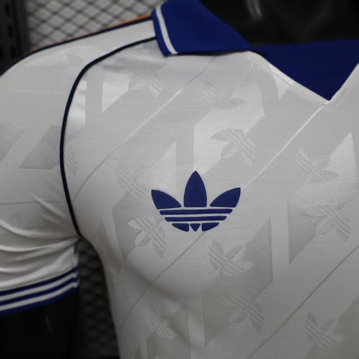 2026 Real Madrid Vintage Style jersey Player Version S-3XL detalj 4