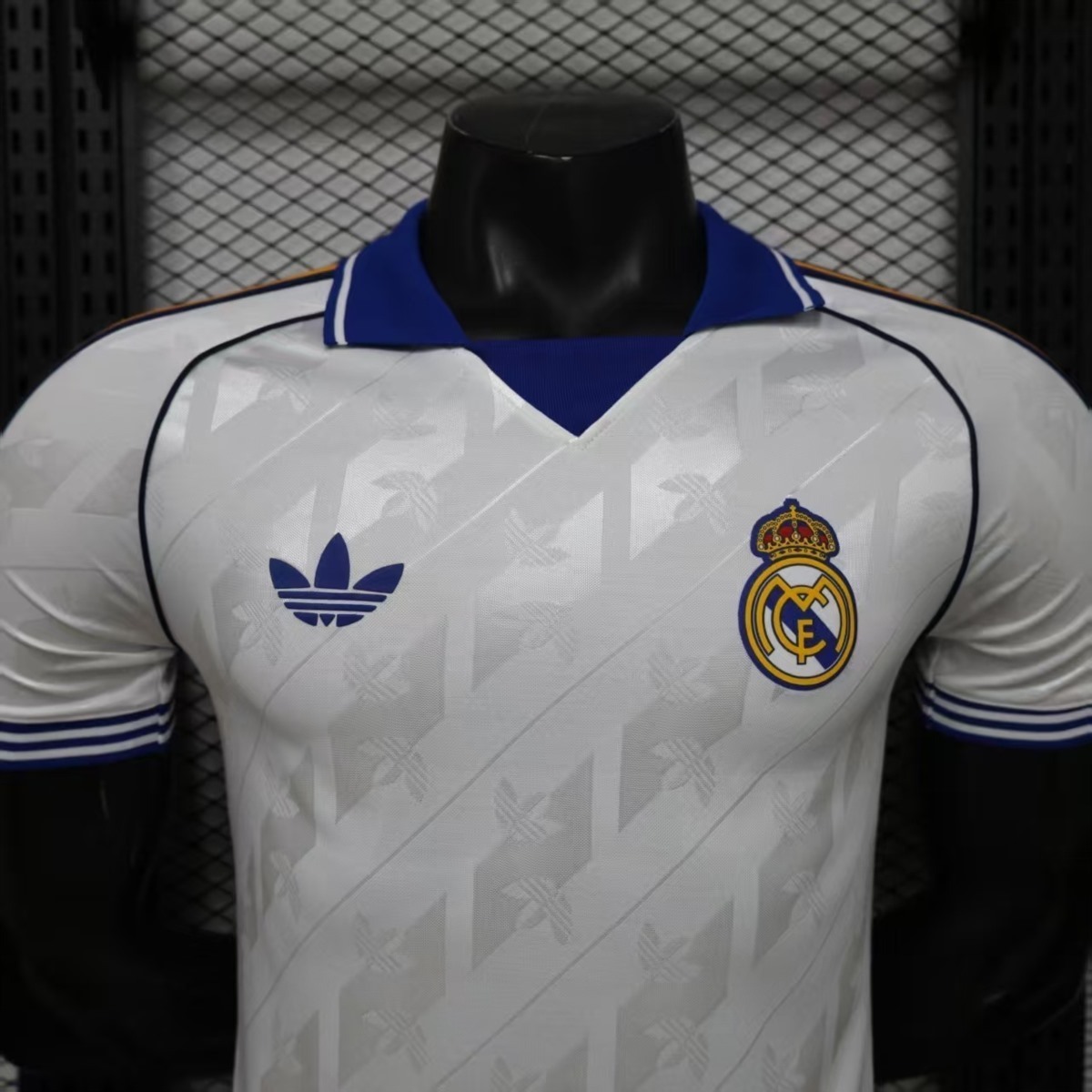 2026 Real Madrid Vintage Style jersey Player Version S-3XL detalj 6