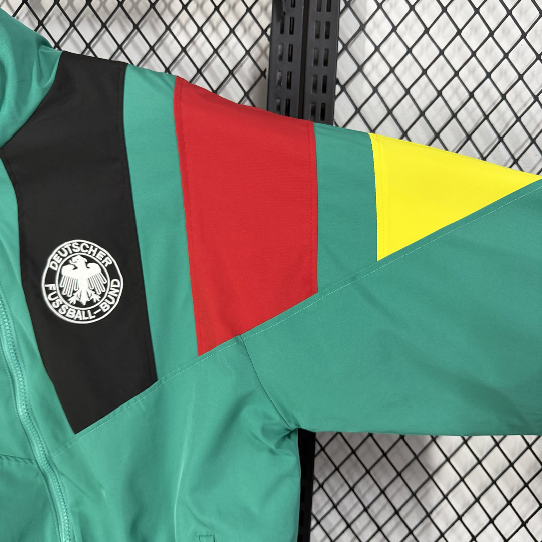 2026 Germany World Cup EQT Green Windbreaker detalj 3